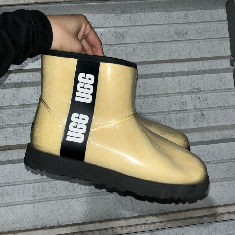 UGG Clear Mini Rain Boots Cream/Black Waterproof Size  9Women